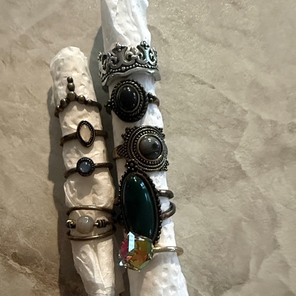 Vintage Style Black and Green Ring Set Of 9 - Picture 5 of 6